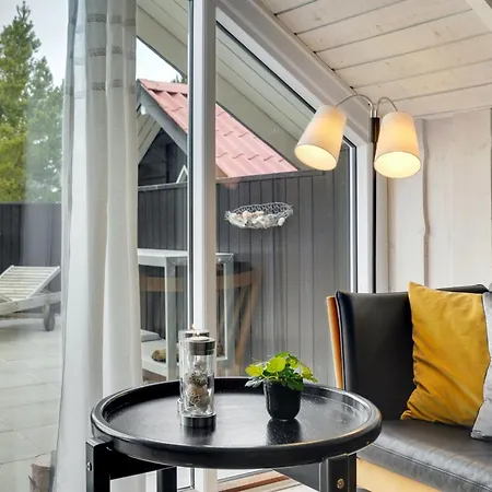 Rumena - 800m From The Sea By Interhome